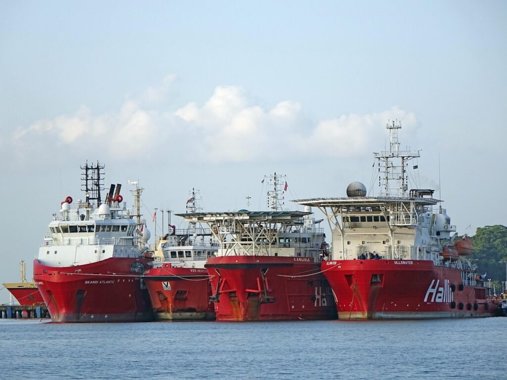 Embarcação de apoio e equipe de bordo: caminho de quem quer trabalhar no offshore vindo de outra área