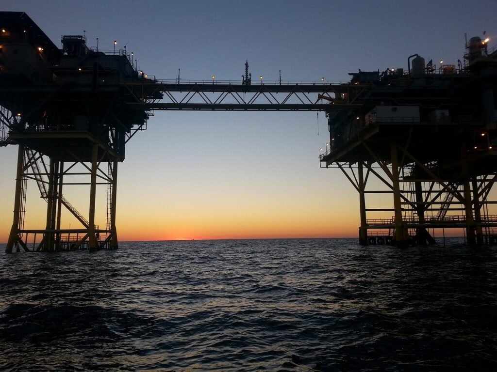 Plataforma offshore ilustrando o bloco Oeste de Jubarte, no pré-sal da Bacia de Campos